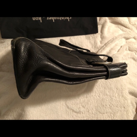 Stellar Chris Kon (Montreal) black satchel in rich Italian grained leather. - Picture 6 of 9